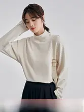 温かなテクスチャーの白鹅绒ハイネックロングスリーブTシャツ【秋用・フィットデザイン・柔らかい杏色】