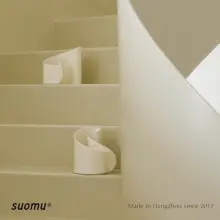 不規則な曲線デザインの陶器製フラワーベース【インテリア装飾用】
