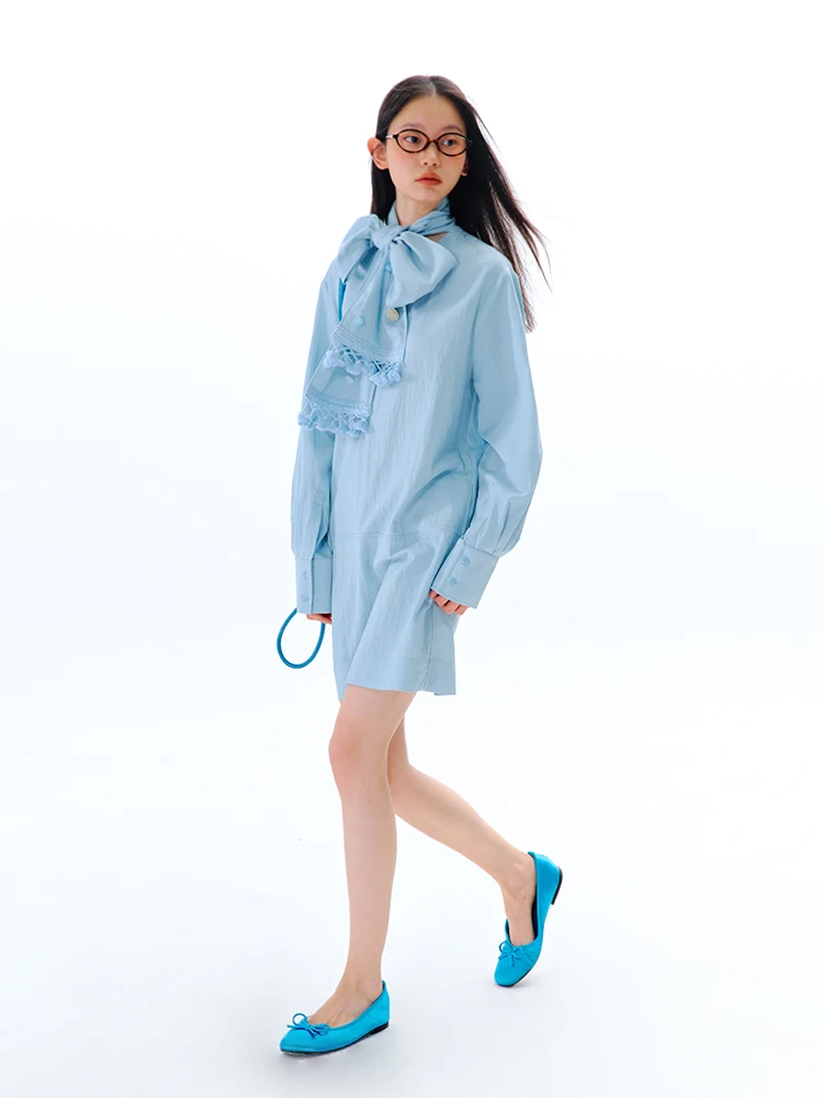 ブルー調のレトロH型シャツドレス【スカーフ付き・一枚仕立て】：推し活服ブランドとしてのデザインと実用性