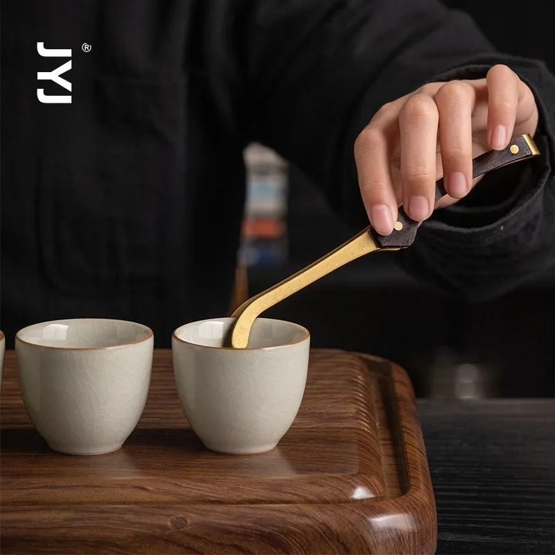 紫光檀製茶夹：実木で滑り止めと熱さ防止を実現する茶道用ツール