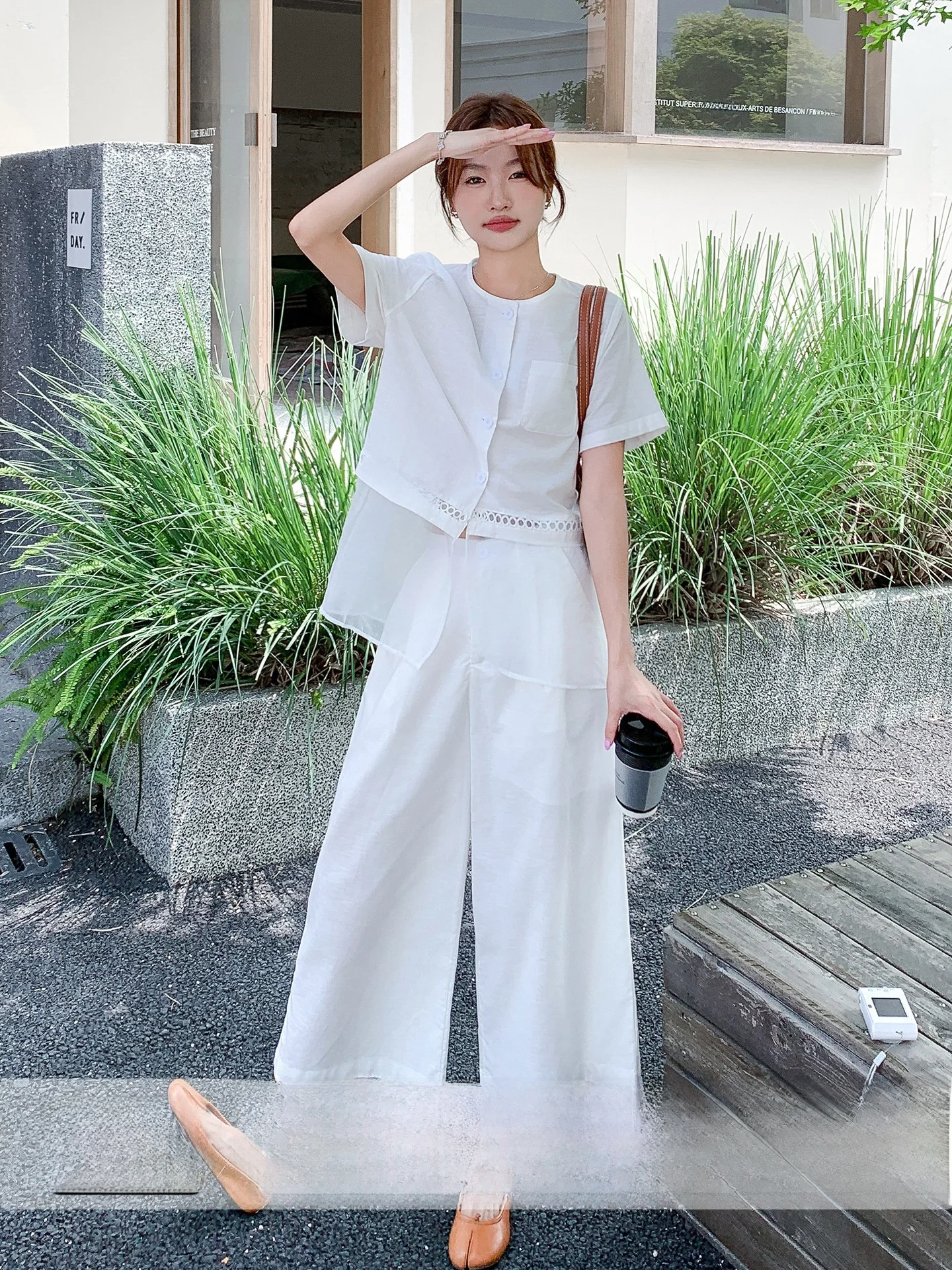 夏の韓国コーデはどんなもの？厳選5選で今夏のファッションを変える