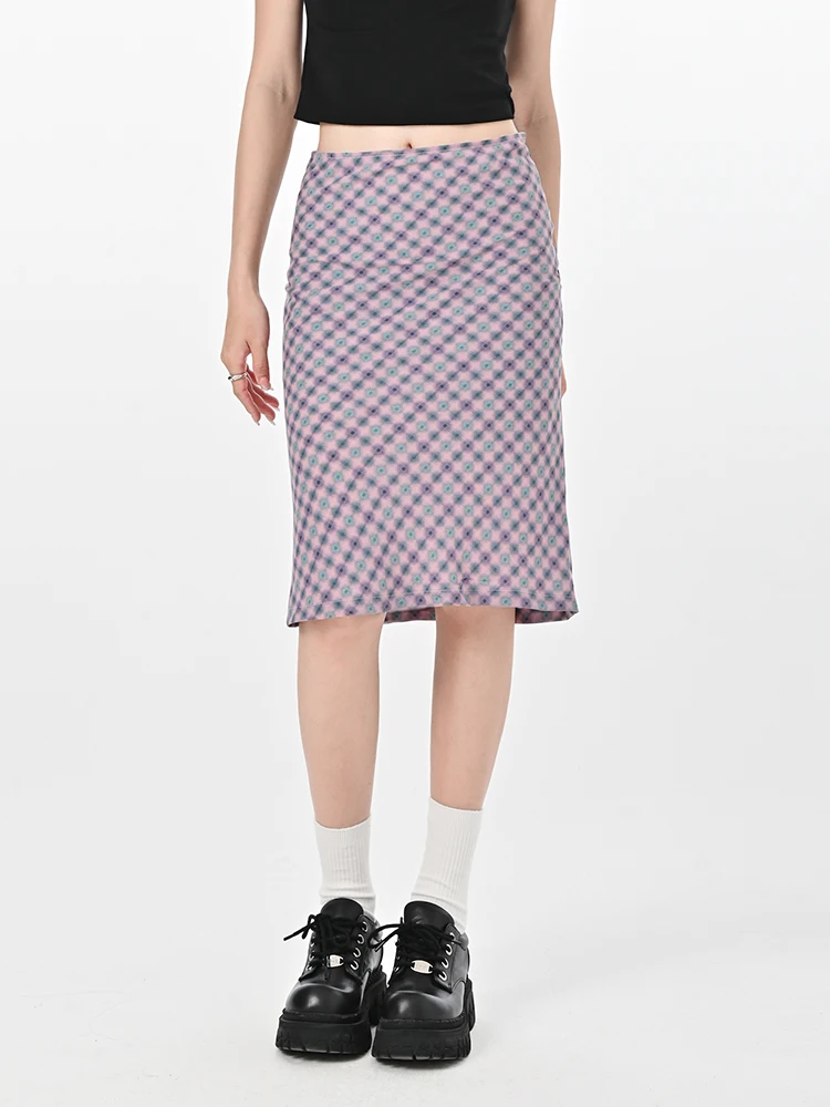 80年代の女子ファッションを再現するには？シフォンハイウエストスカートが持つリアルな魅力とは