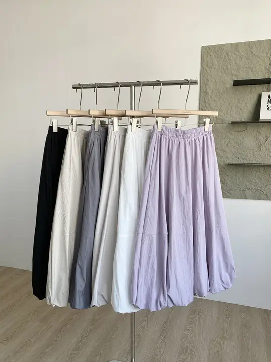 春にぴったりのフラワー柄ロングスカート【Aライン・ウエストゴム・極上の柔らかさ】