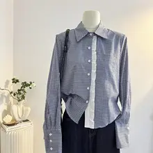 レースアクセントの青いチェック柄長袖シャツ【フレンチスタイル・女性用】