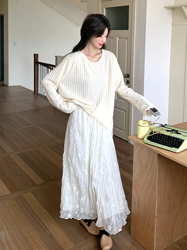 20代の女性が今、インスタに投稿したい「温かみのあるコーデ」は？