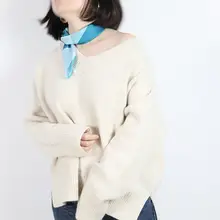 神秘的な青色の幾何学模様 ミニスカーフ【レトロ・ファッション性あり】