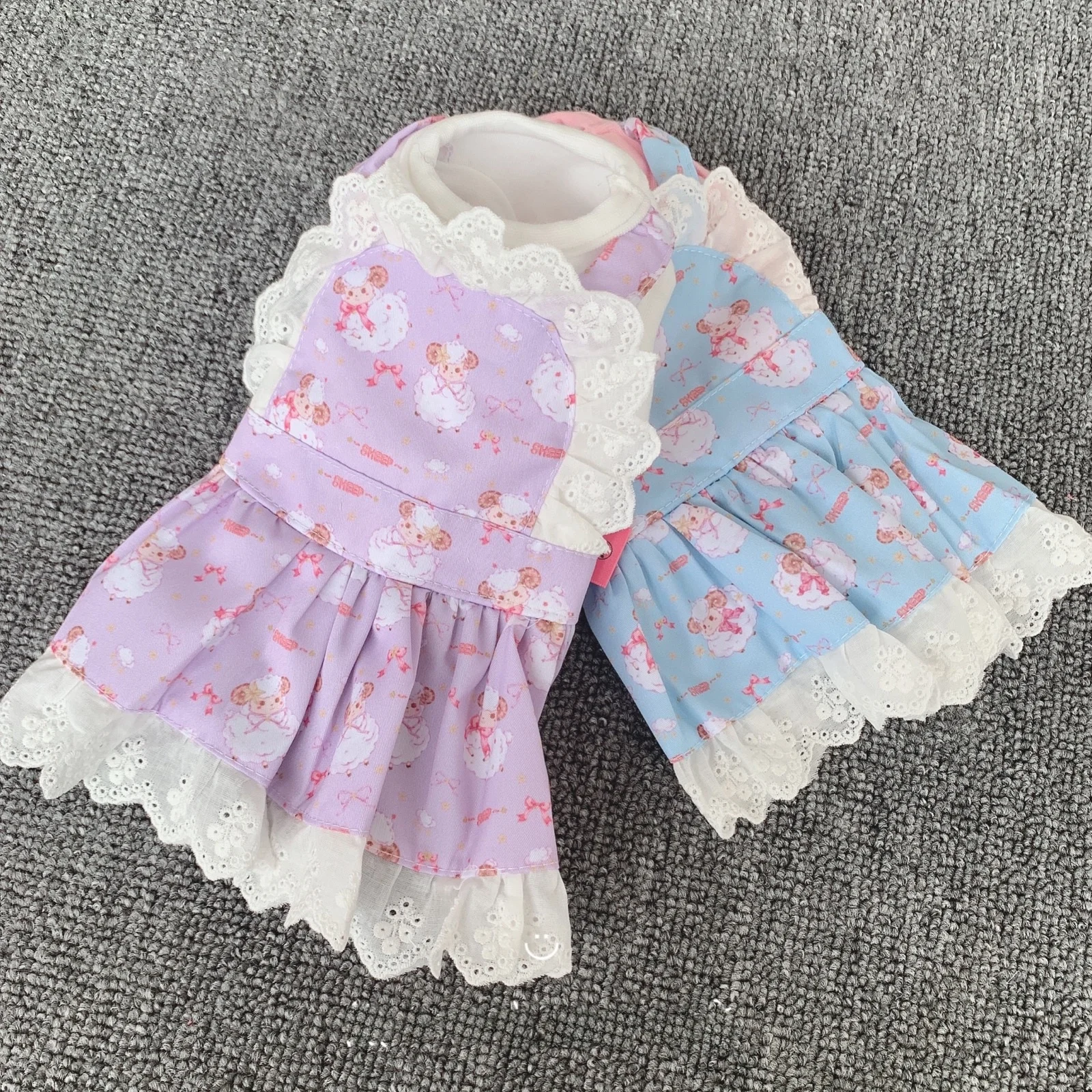 ペットのロリータスタイルを実現するには、どんな背心風サロペットドレスがおすすめ？