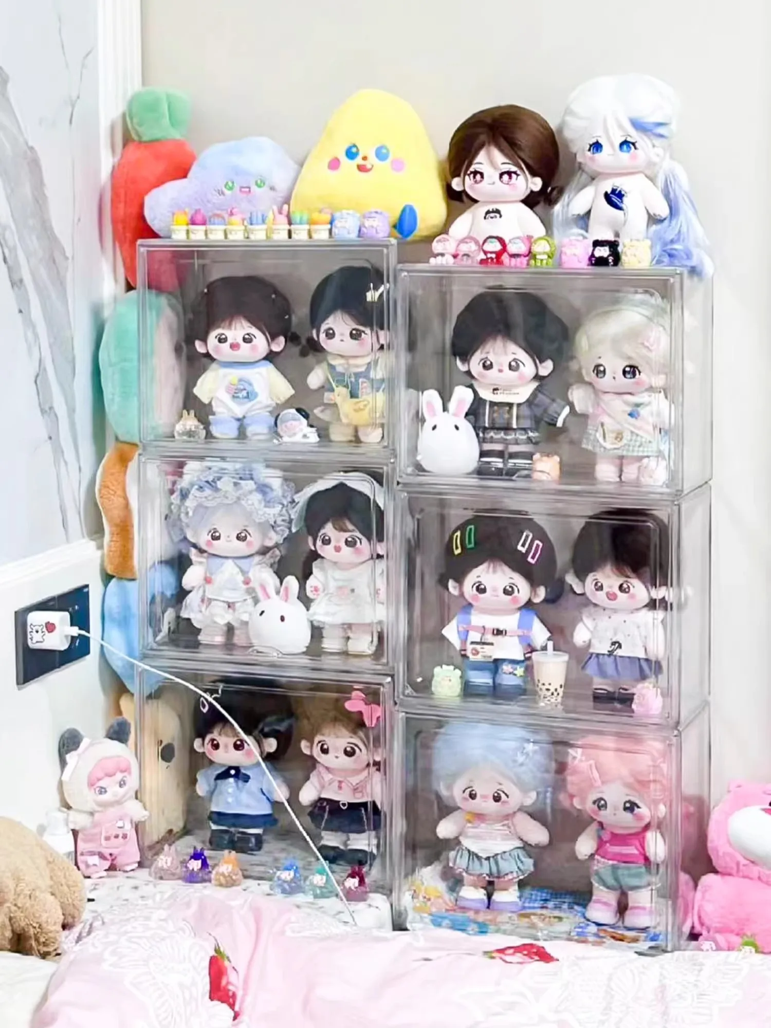 毛糸のぬいぐるみ収納ボックスはアクリル製ディスプレイラックで収納効率を  最大化