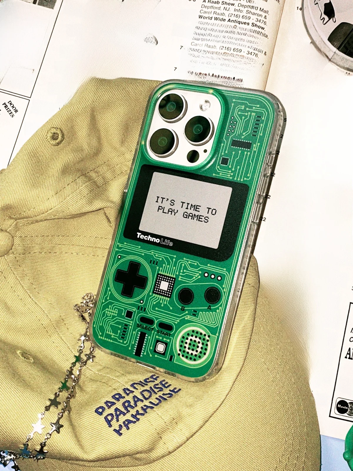 retroid pocket 5 は美式レトロデザインでiPhoneを保護しながら5G対応