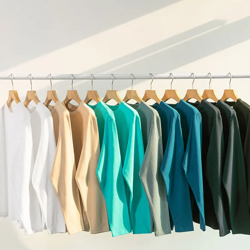 「Tシャツ ロンティー 重ね着」はどうやって着る？人気のコットンTシャツが解決するリアルな着こなしの悩み