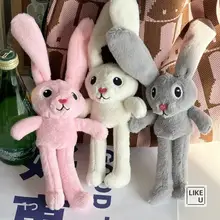 可愛いカートゥーンうさぎデザインのファー付きぬいぐるみチャーム【金属バッグ留め具付き】
