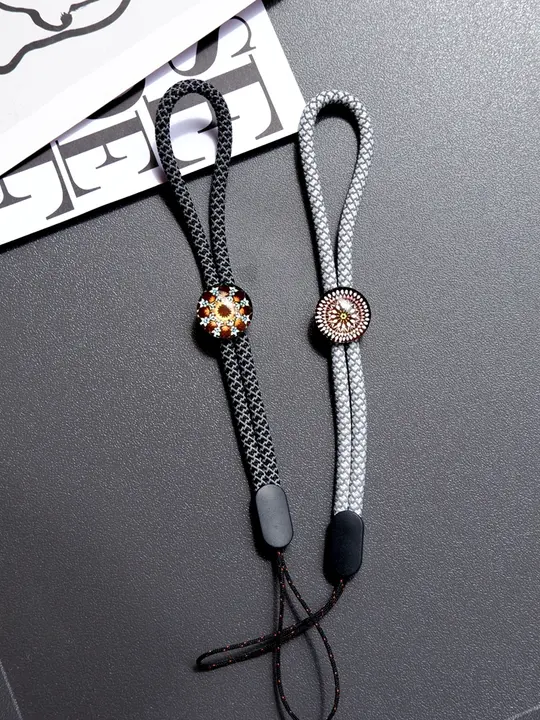 ユニークデザインの反射素材スマホストラップ【ナイロン製・シンプル・防失落】