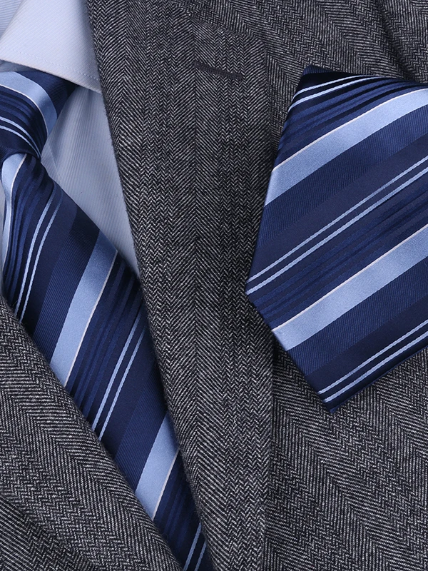 一万円で買える男性の贅沢品は？シルクネクタイが日々のスタイルを変える理由