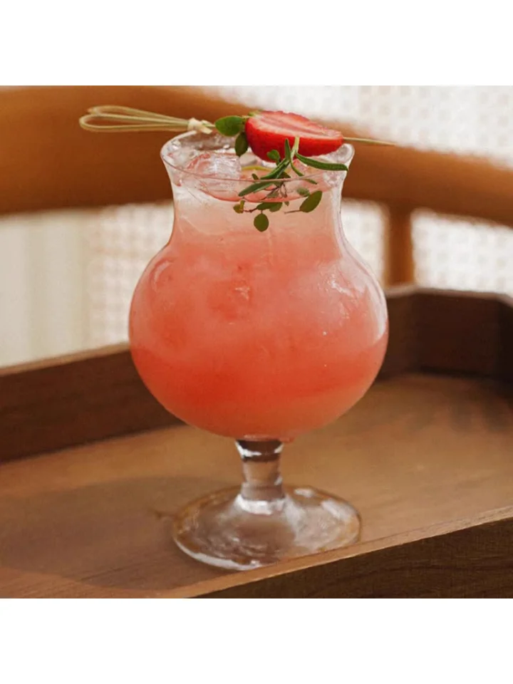 おしゃれなガラスジュースカップ【飲み物・カクテル・フルーツティー用】