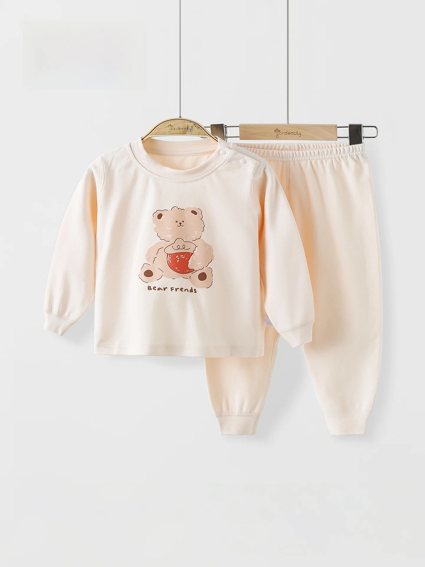 1歳の寝るとき、どんな服が本当に安心なのか？