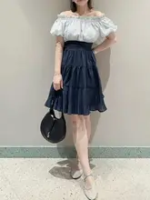 甘いレース付きオフショルダーのパフスリーブウエストマークワンピース