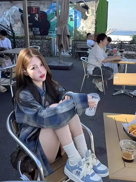 レトロポロカラーのブルーシャツ【夏用・ルーズフィット・カジュアル】