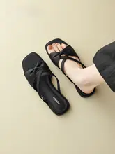 シンプルなフラットサンダル【ブラック・春夏用・スカートと相性抜群】