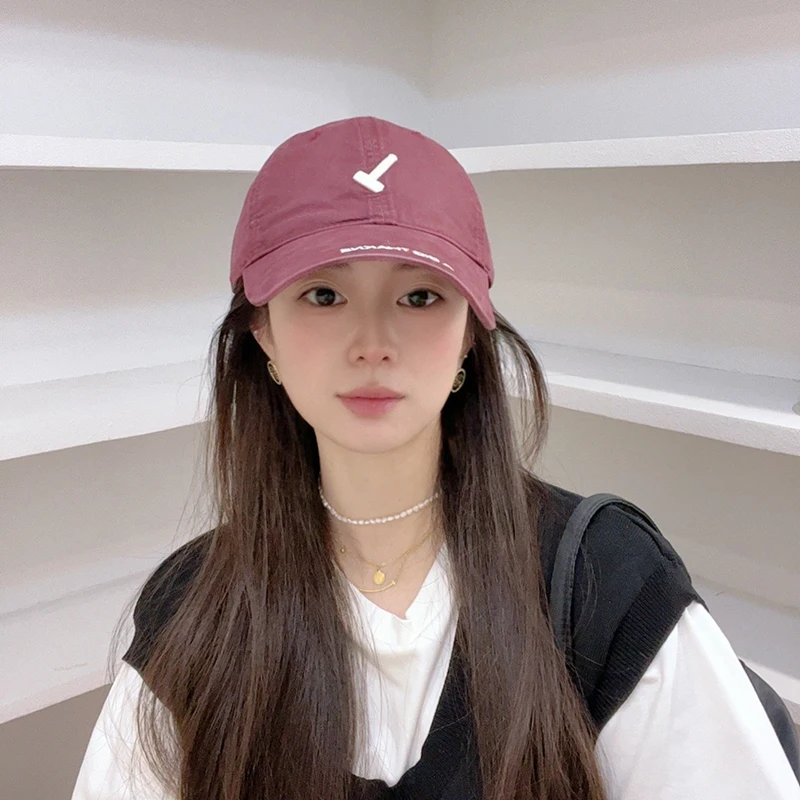 キャップ女子が選ぶ、冬の通勤と旅行で使える1本のベストアイテムは？