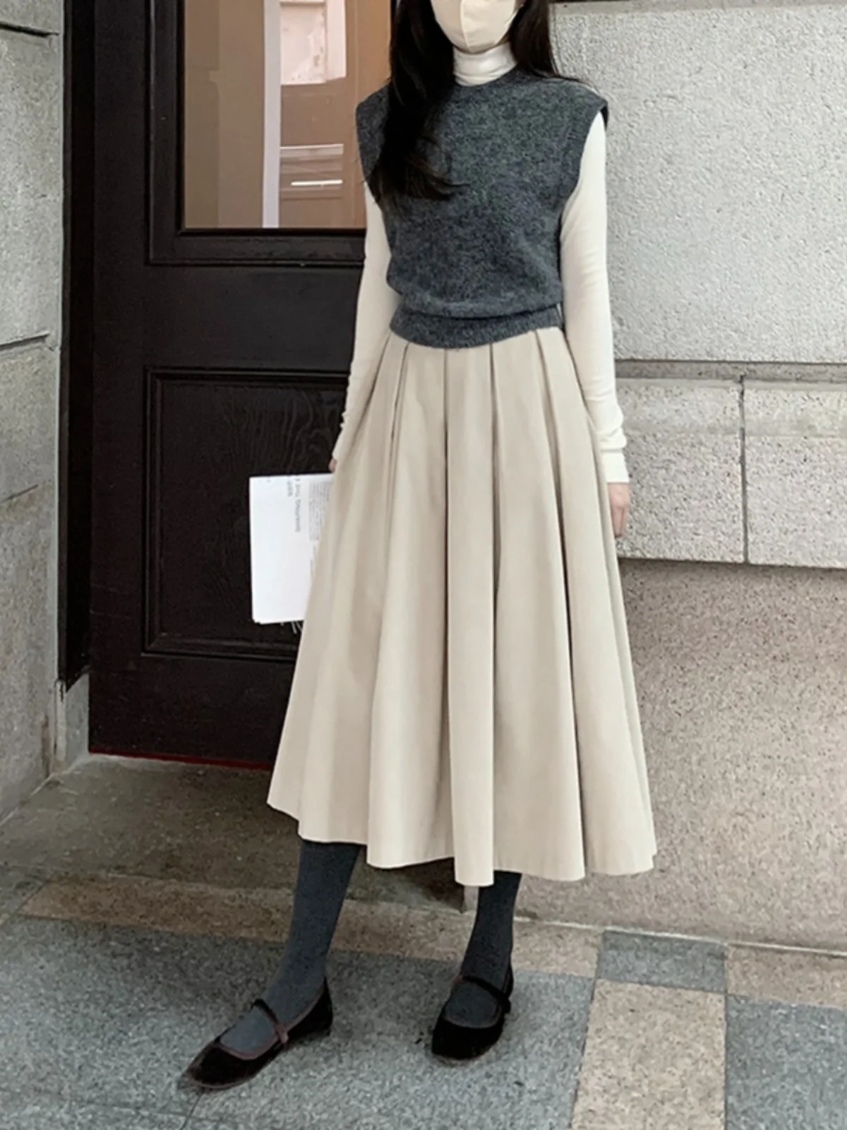 マーメイドスカート コーデ 完全ガイド｜春から秋にかけてのバランスと選び方