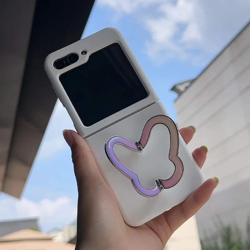 Galaxy Z Flip 7 と iPhone 15 の違いを比較するなら、このケースが一番おすすめ？