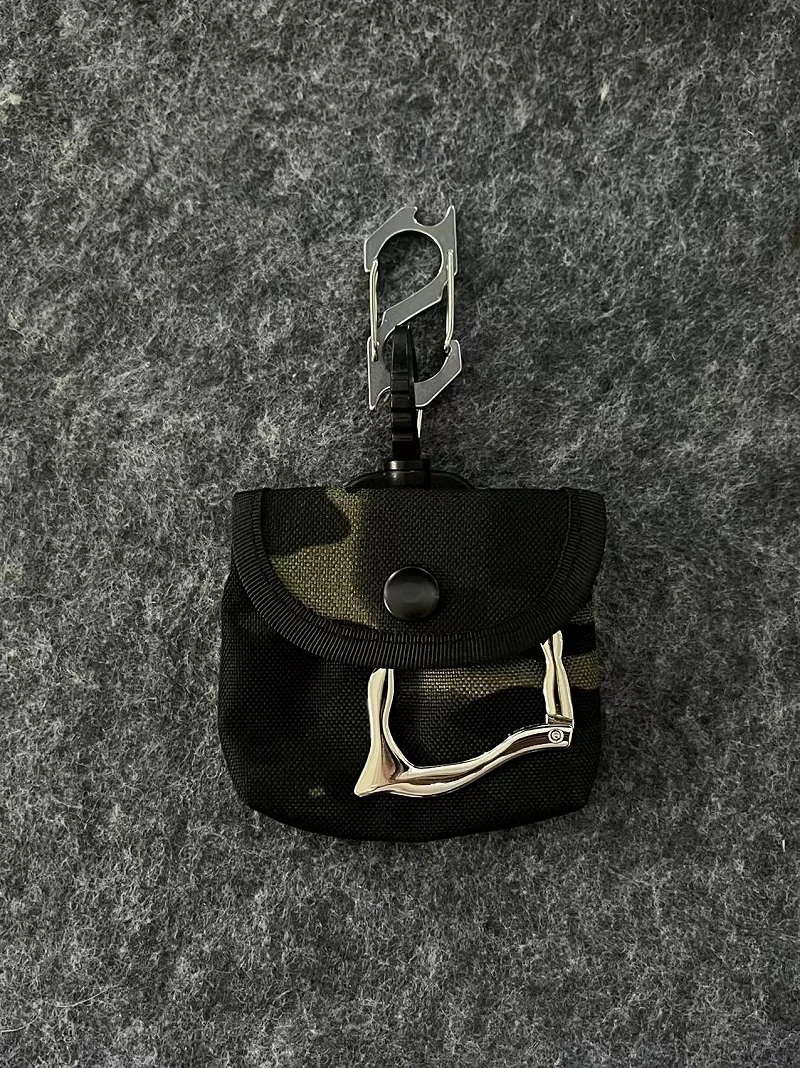 hooked vintage とアンダー テール キーホルダーの違い：IEWS メタルキーホルダーの実用性とトレンド分析