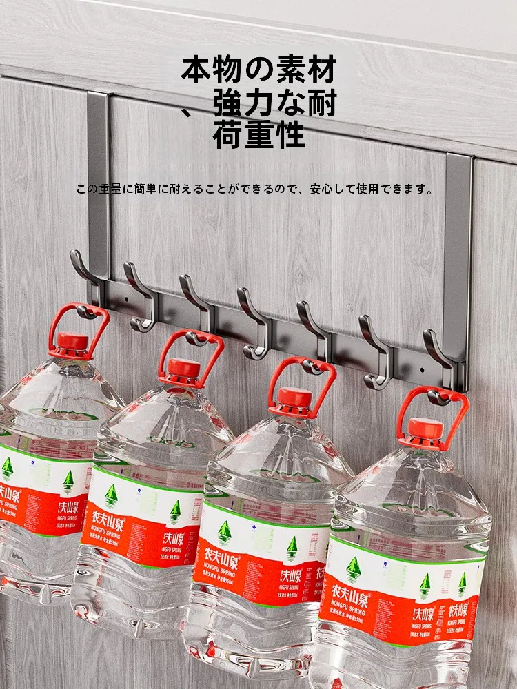 吊るし収納を うまく活用するには？実際の生活で役立つ選び方と使い方を解説