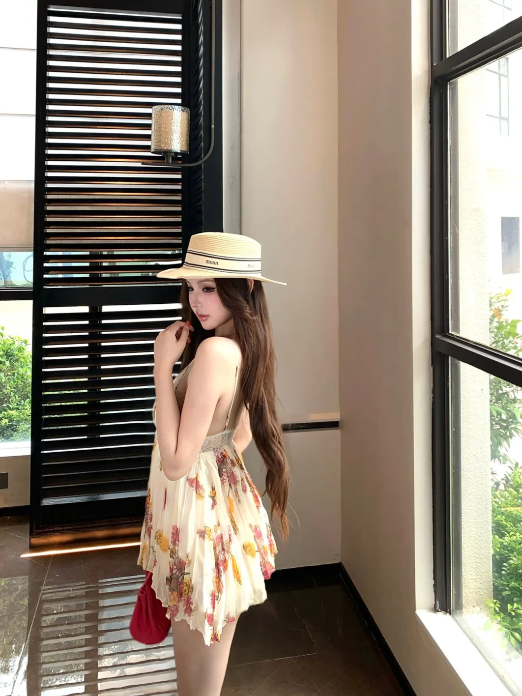 ランジェリー キャミソール いつ着る？夏の訪れとともに変わる、スタイルと体調のバランスを決める瞬間