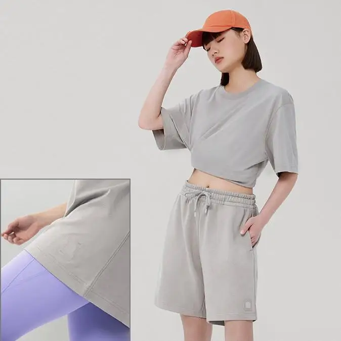 ストリートファッションの本質を解く：Tシャツが基盤になる理由