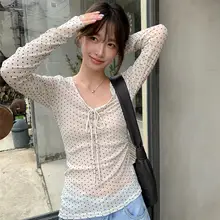 薄手のドット柄トップス【リボンデザイン・フィット感のある長袖】