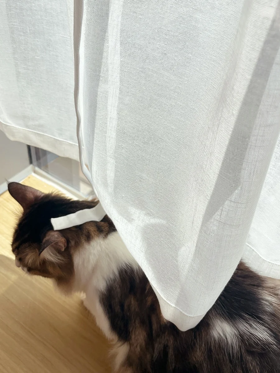 ロマンティックなデザインの白色カフェカーテン：法式スタイルの透光性と手洗い可能な棉素材