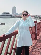 ゆったりシルエットのUVカットフーディー【ドローストリング・中長丈・軽量】（セットアップ対応）