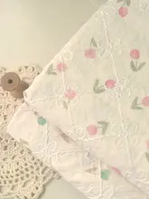 緑のチューリップ刺繍ポリエステル生地【春夏用・衣類・カーテンに最適】
