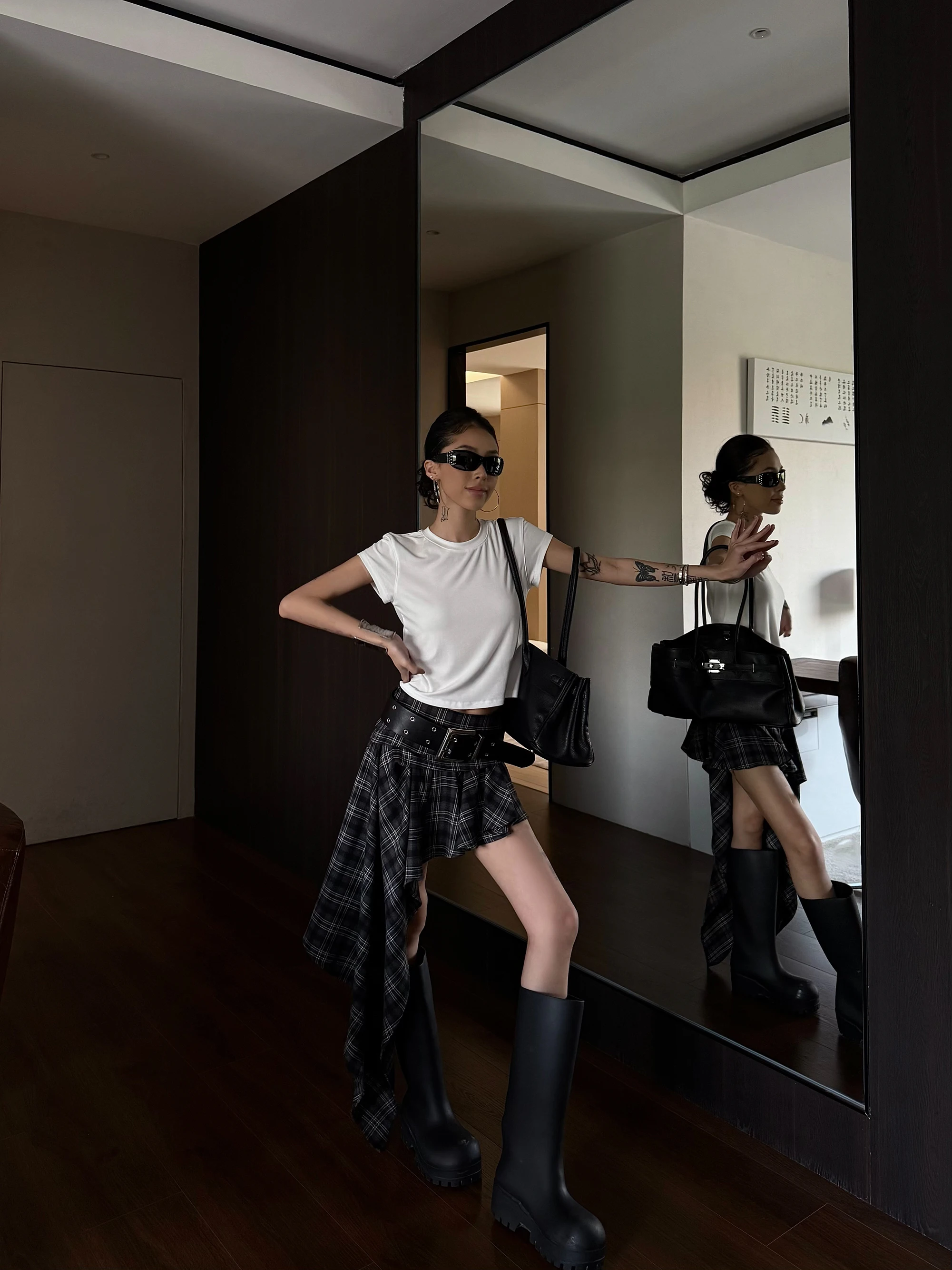 骨格ストレートの服が「かっこいい」と感じる理由は？実は、チェックの波紋が鍵を握っている