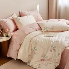 元気な白桃の田園花柄デザインベッドリネン【コットン100%・シーツ・掛け布団カバー・まくらカバー付き】（セットアップ対応）