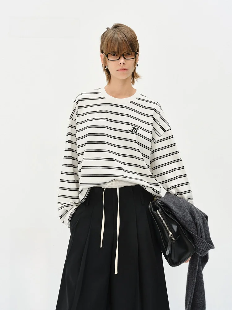 大人可愛い服 50代コーデ 完全ガイド｜色・柄・素材の選び方と実際のコーデ例