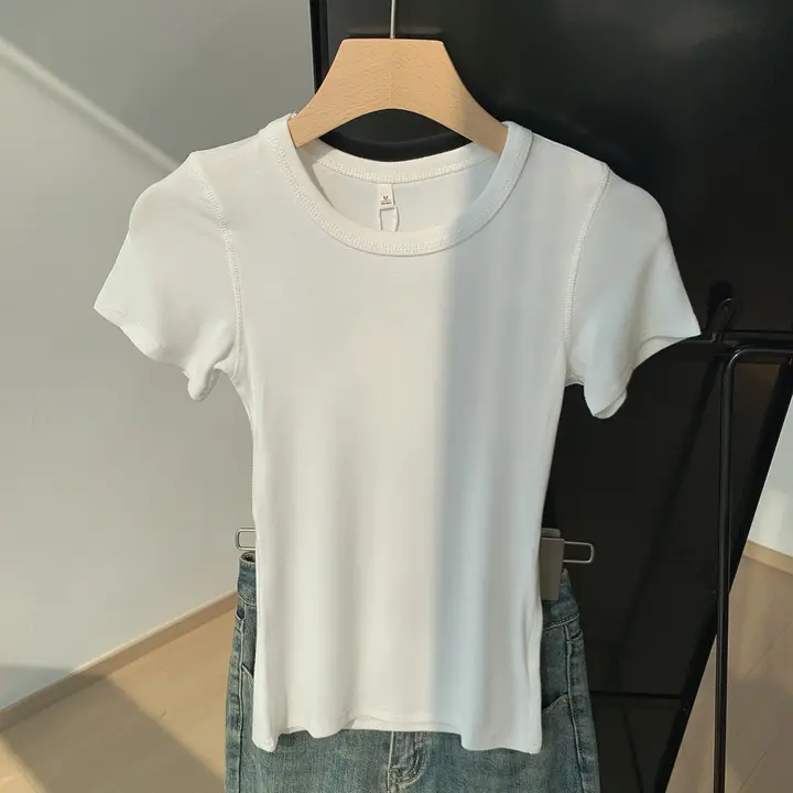 白色デザインの無地ショート丈フィットネスTシャツ【ウエストシェイプ・ショートスリーブ】