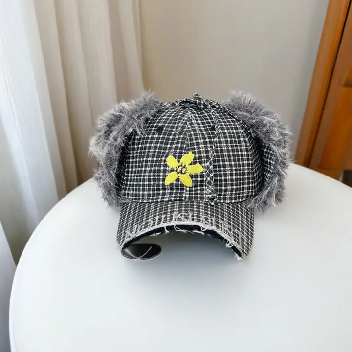 タータンチェックの羊羔绒防寒マフラーキャップ【男女兼用・耳あて付き・秋冬用・スキー対応】