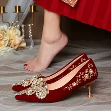 快適さを追求した赤いハイヒールウェディングシューズ【新婦用・二通りの着用が可能】
