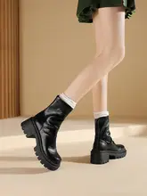 黒のマーチンブーツ【厚底・高ヒール・冬用・通勤向け】