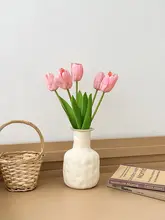 おしゃれなチューリップデザイン花瓶【高級感のあるリビング装飾用】