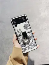 レトロなアートフラワーデザインのスマートフォンケース【三星ZFlip4・ZFlip3対応・リング付き・ハードシ  ェル】