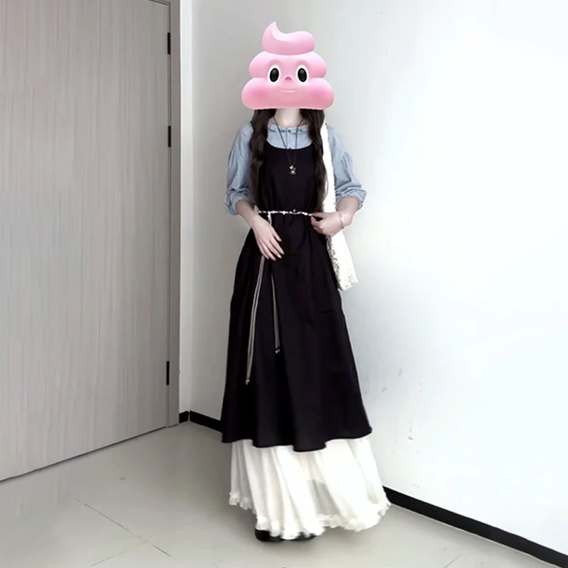 春の日常に合う服は、本当にシンプルな黒のワンピースから始まる？