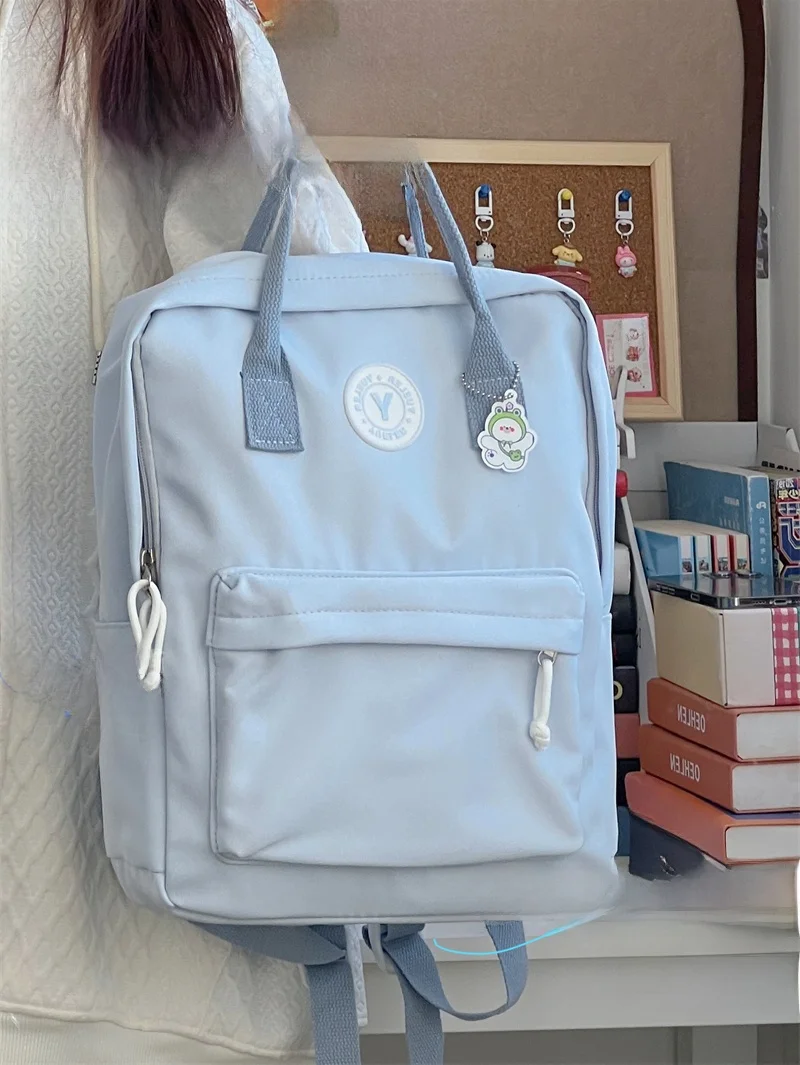高校生の通学バッグに何が大切？「シンプルさ」と「ファッション性」のバランスを取る方法とは