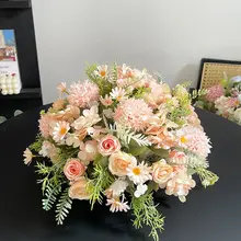 華やかなテーブルデコレーション！偽花のアレンジメント【レストラン・ホテル・バースデーパーティー用・フェンス装飾】