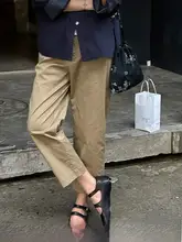 カジュアルなカーキ色のゆったりストレートパンツ【小柄向け・九分丈・ワイドレッグ】（セットアップ対応）