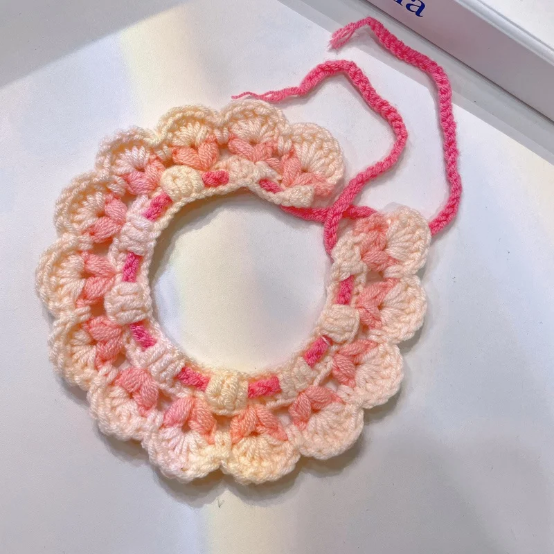手編みピンクニットのペット用首輪：ハンドメイドアクセサリーの実用性と適用シーン