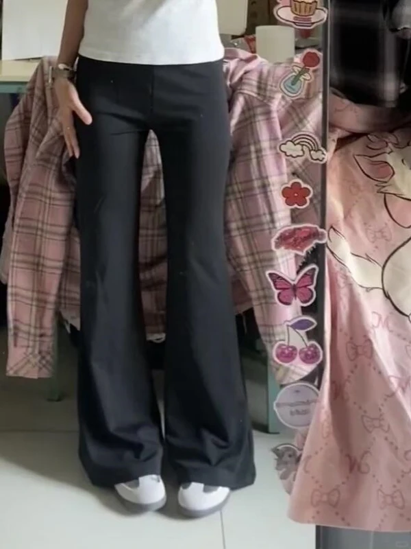 フレアパンツが似合わない…骨格に合わせた選び方は？