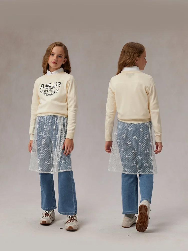 女の子用刺繍デニムパンツ フィットフレアデザイン レトロ学院風の特徴と使い方