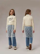 春秋用 女の子用刺繍デニムパンツ【フィット・フレアデザイン・レトロ学院風】